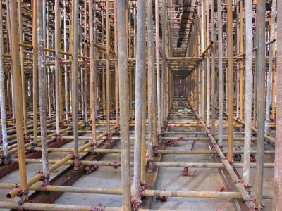 模板的支撐體系,搭的很不錯